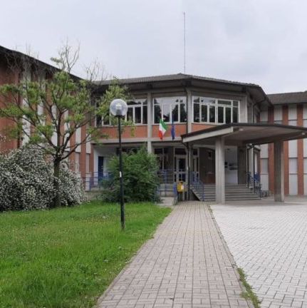 scuola-primaria-di-ROTEGLIA-768x432.jpg